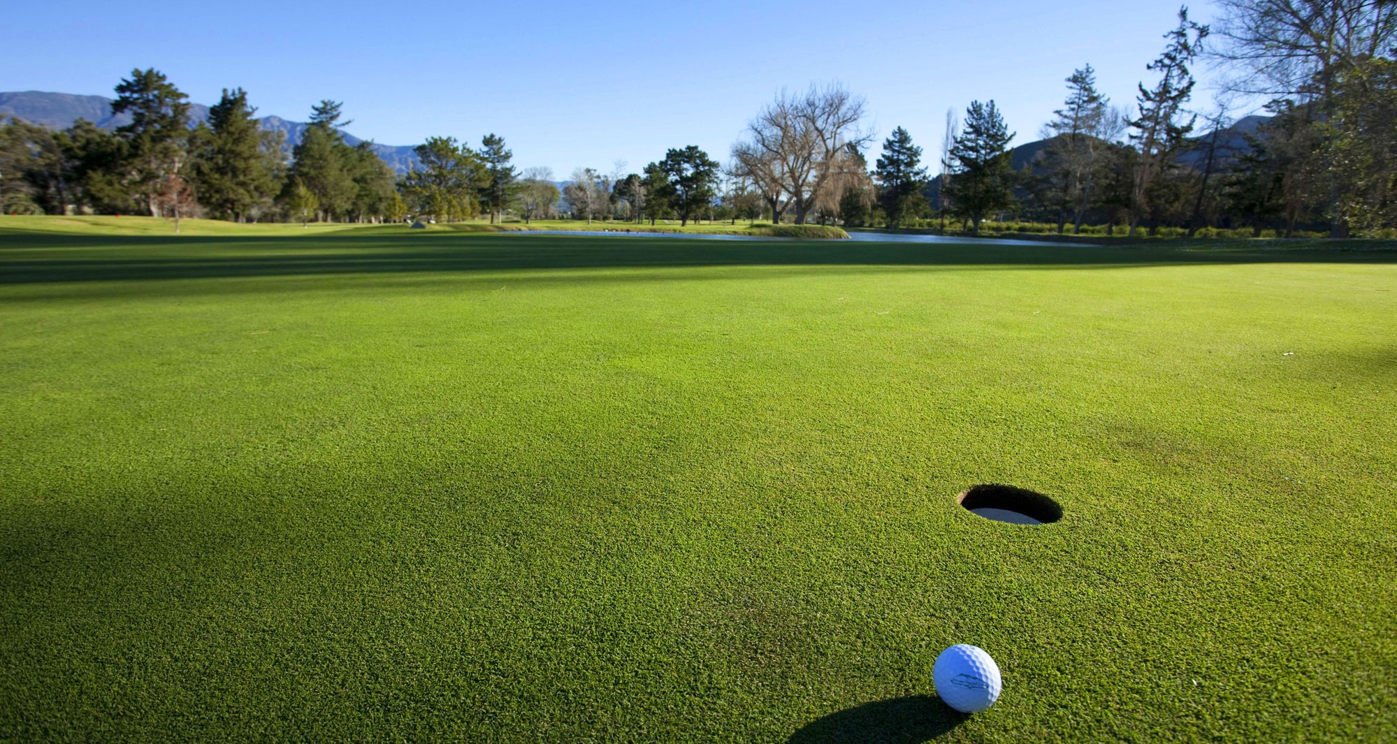 2-industry-technologies-golf-training